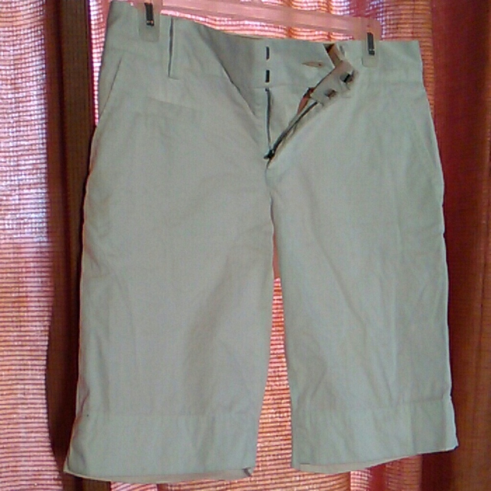 Tommy Hilfiger shorts#pockets